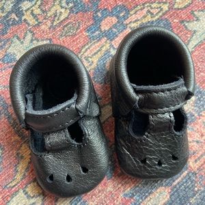 Freshly Picked Size 2 Ebony Mary Janes NIB